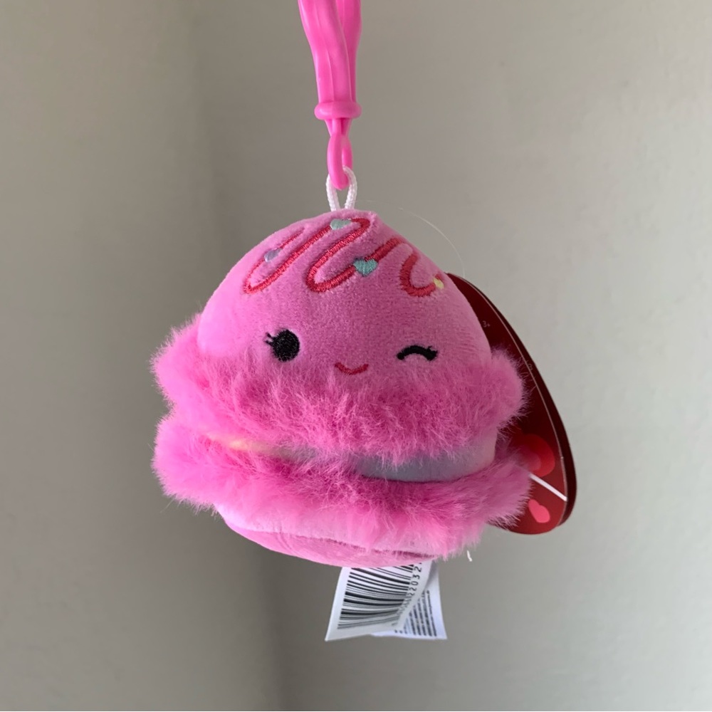 Squishmallows 3” Middy The Macaron Clip
